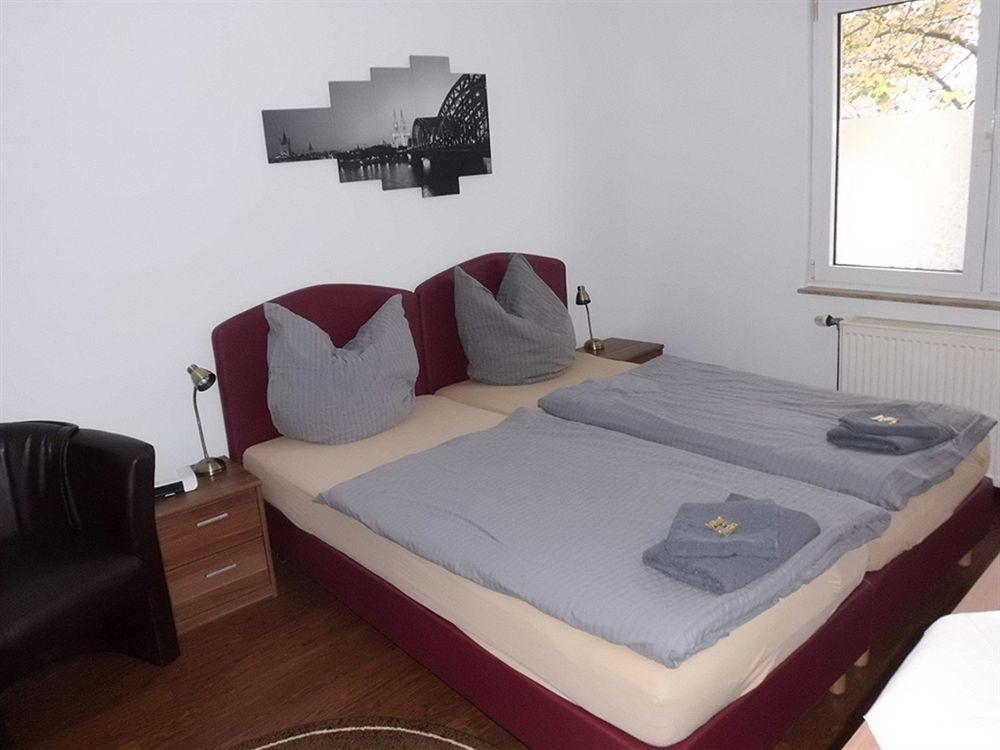 Hotel Schütze Superior Hürth Esterno foto