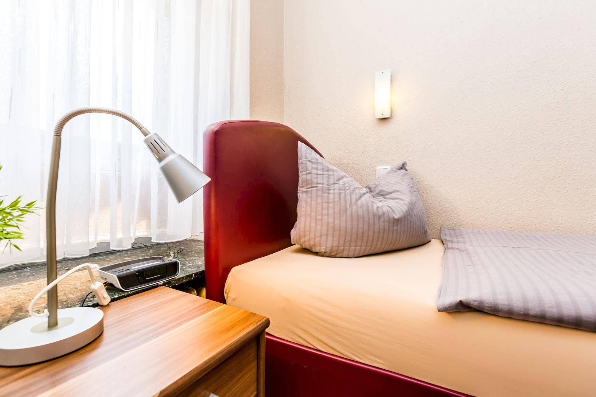 Hotel Schütze Superior Hürth Esterno foto